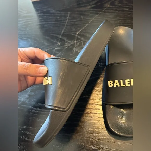 Authentic Balenciaga Black Pool Slides - Picture 2 of 8